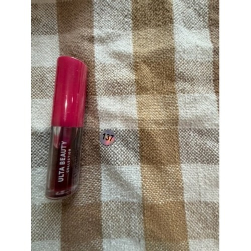 Ulta Beauty Collection Lip Oil High Shine Hydrating Berry Pink Gloss 137 NEW